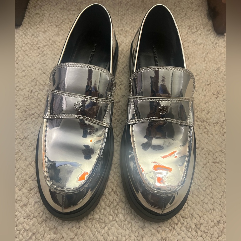 Tory Burch Silver Lug Loafer Size 10